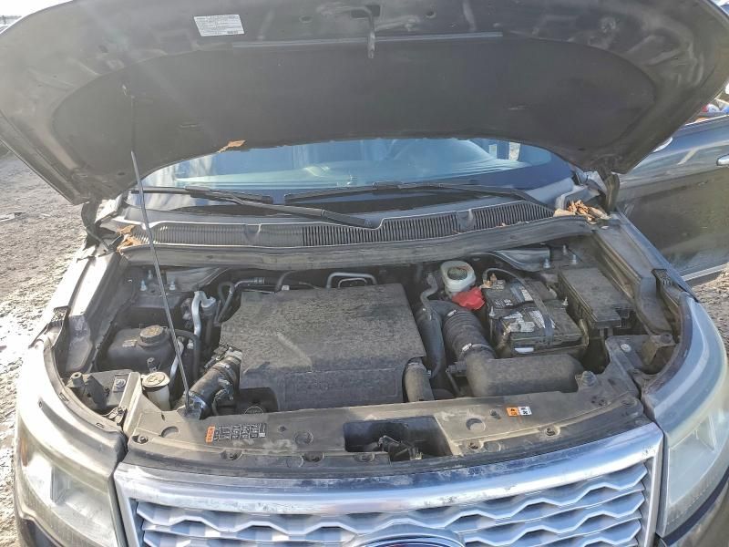 2017 Ford Explorer Platinum