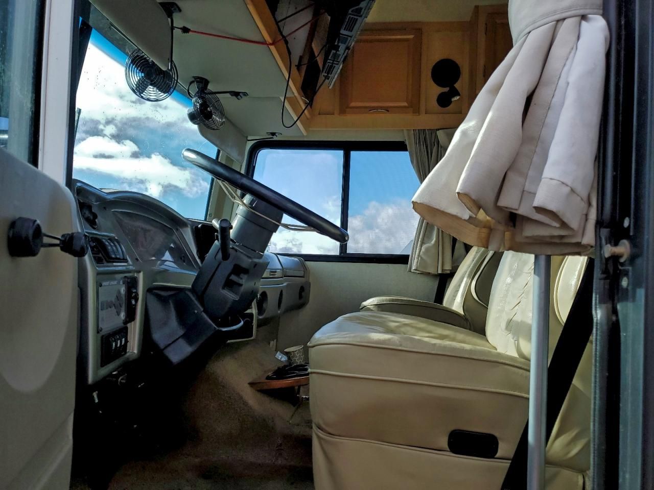 2005 Other 2005 Workhorse Custom Chassis Motorhome Chassis W2