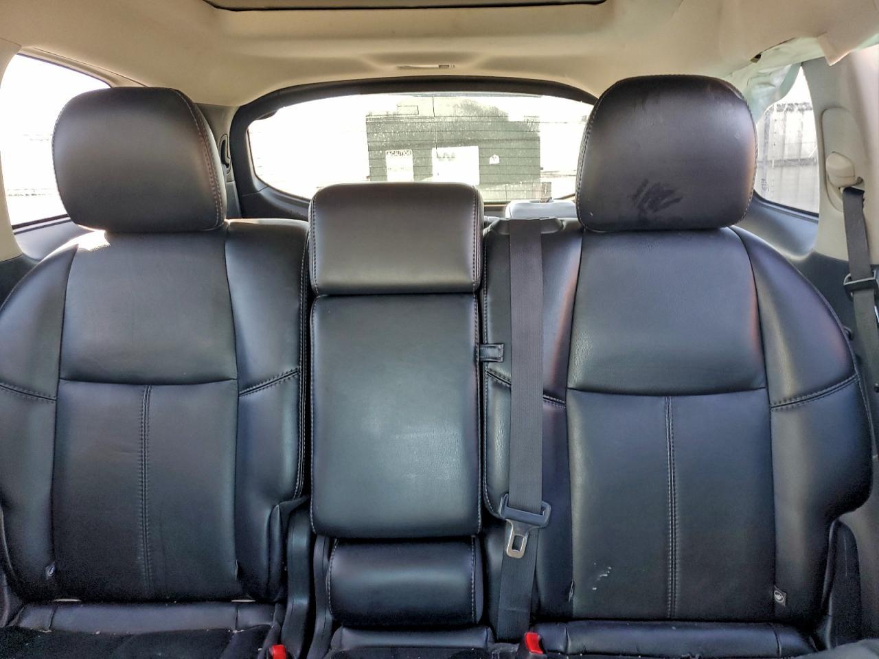 2017 Nissan Pathfinder s