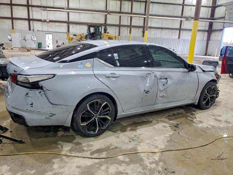 2023 Nissan Altima sr