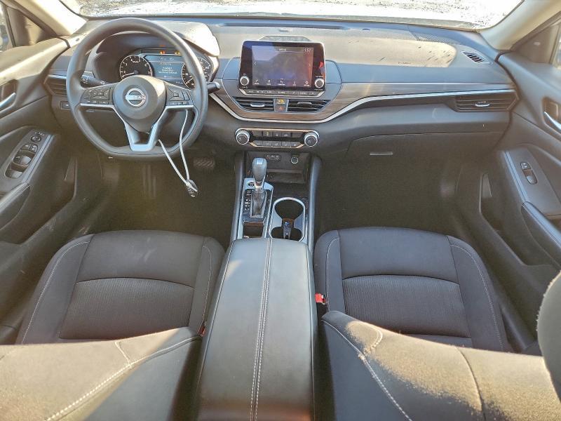 2024 Nissan Altima sv