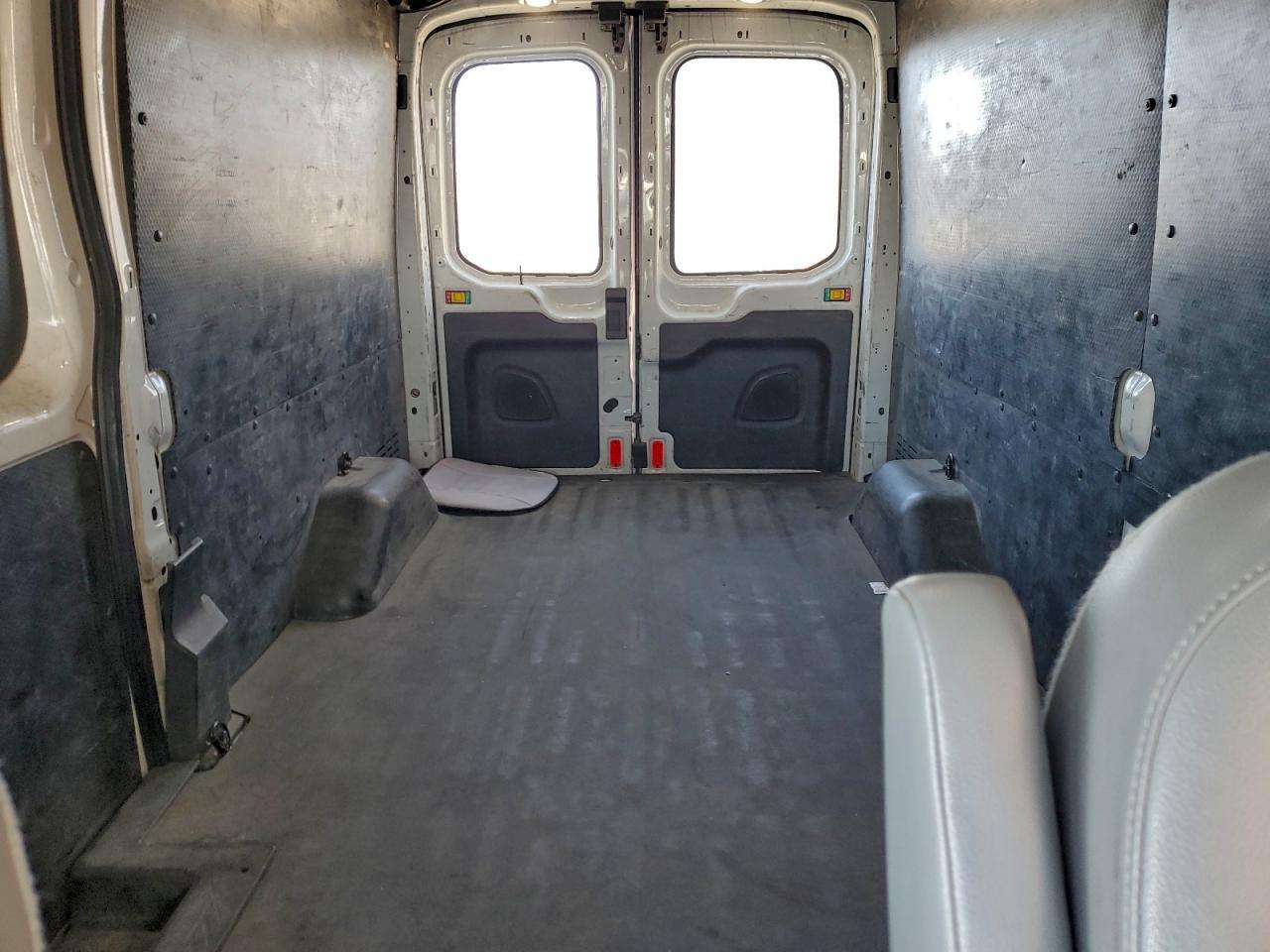 2018 Ford Transit T-250