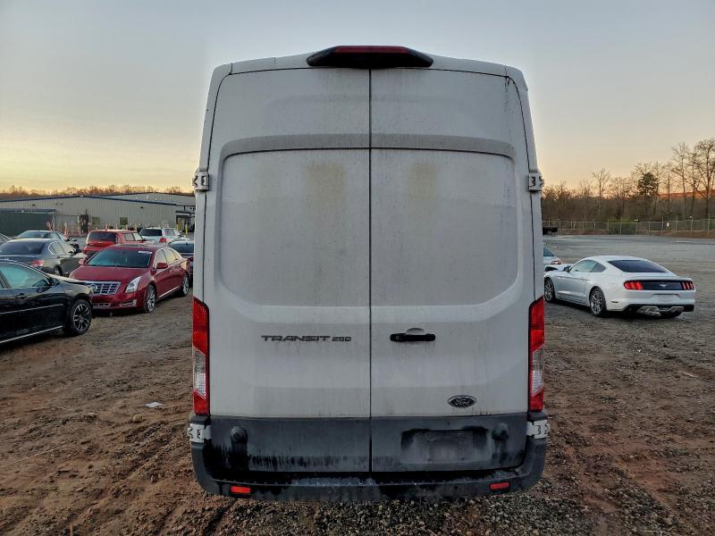 2023 Ford Transit T-250