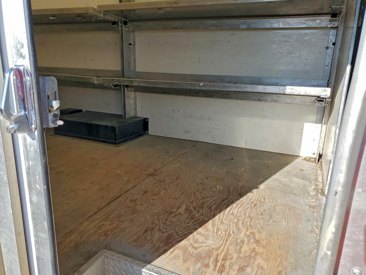 2021 Ford Econoline E350 Super Duty Cutaway Van