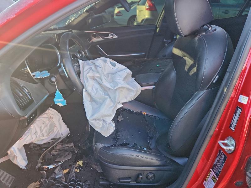 2022 KIA Stinger GT1