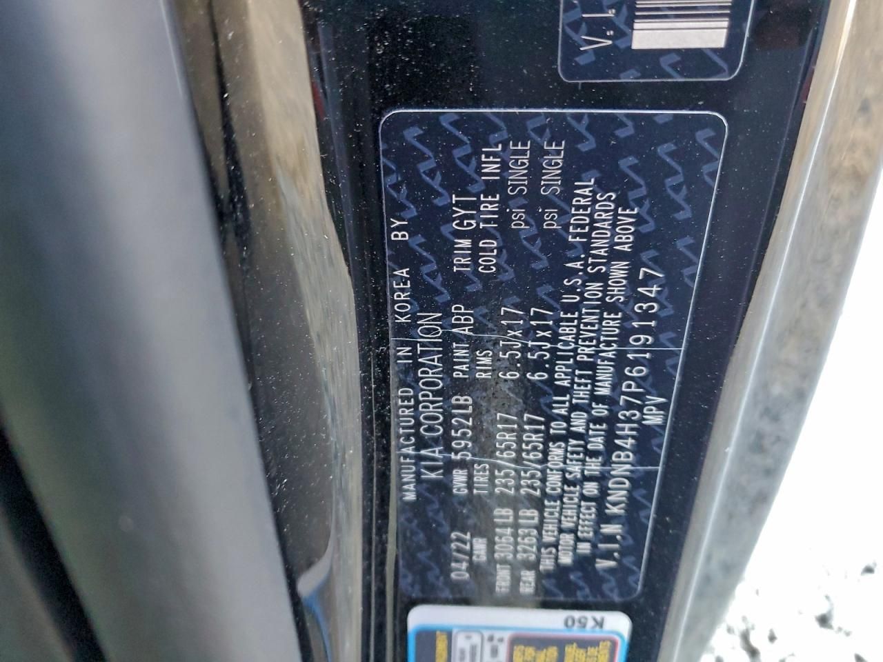 2023 KIA Carnival lx