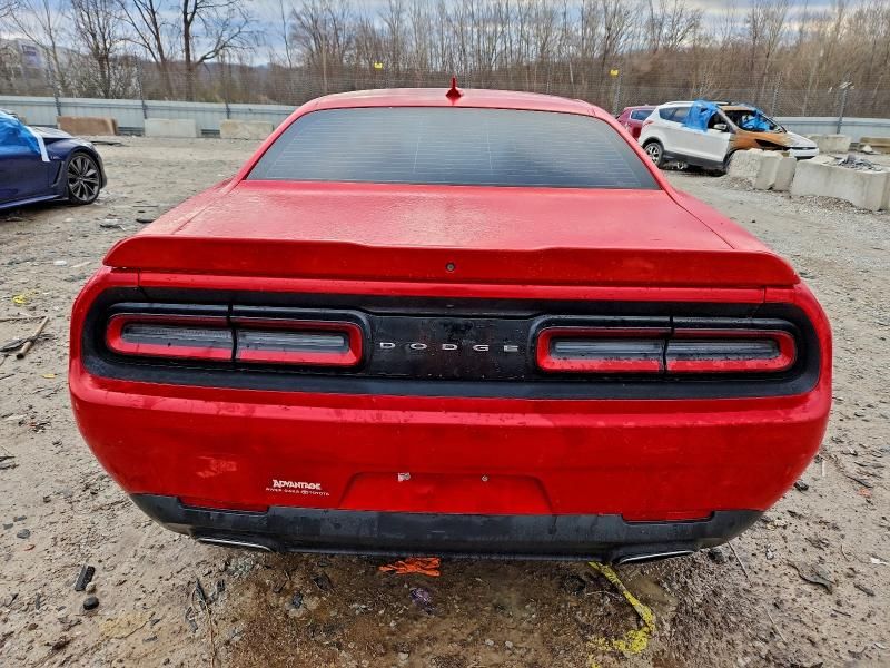 2016 Dodge Challenger sxt