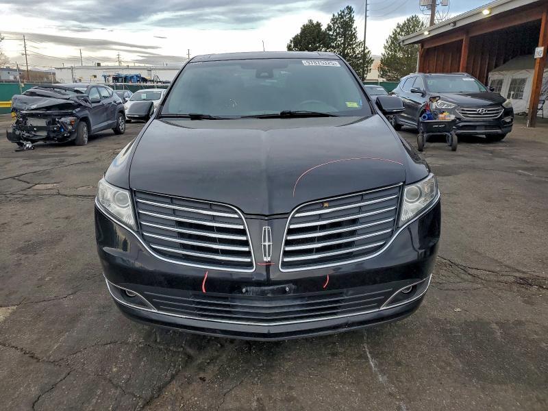 2017 Lincoln Townhouse MKT