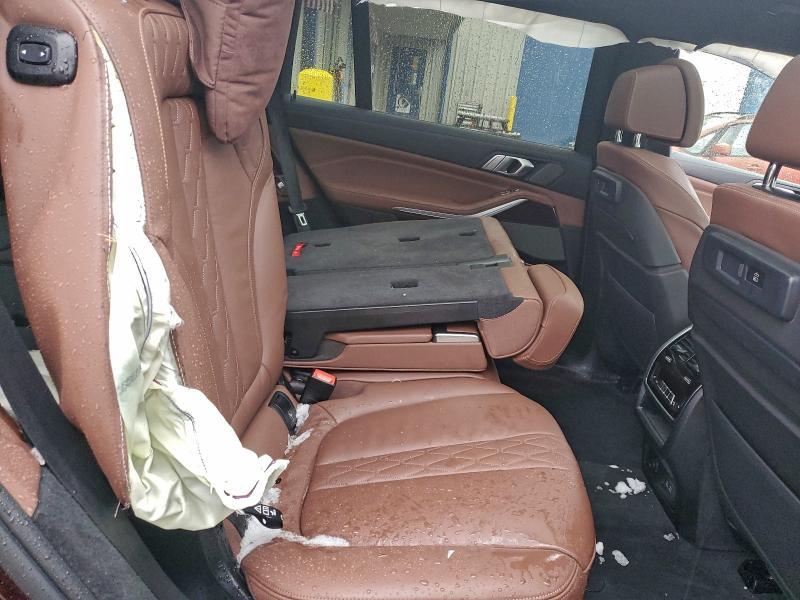 2021 BMW X7 M50i