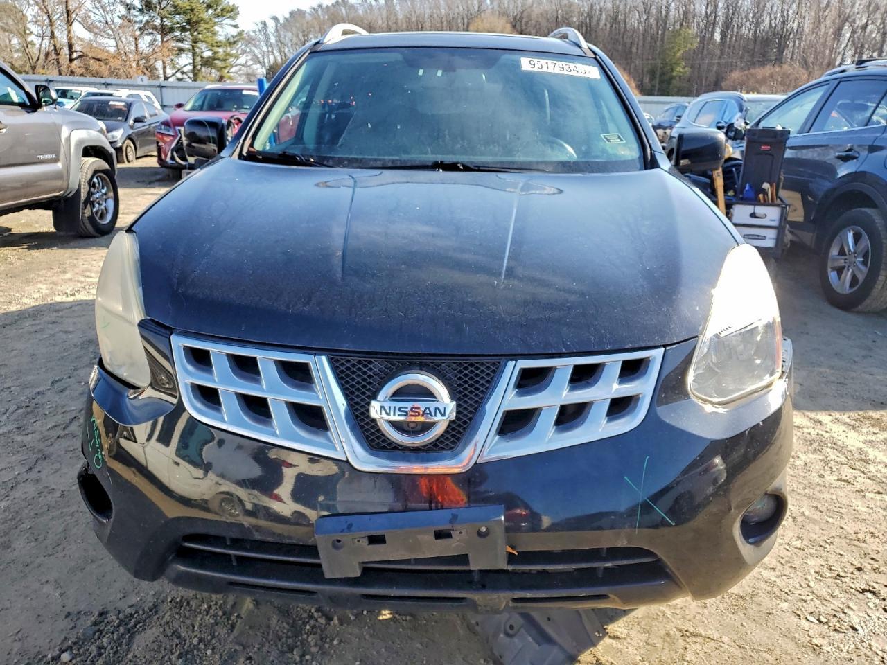 2012 Nissan Rogue s