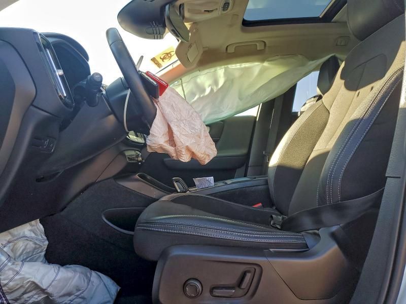 2020 Volvo Xc40 T5 Momentum