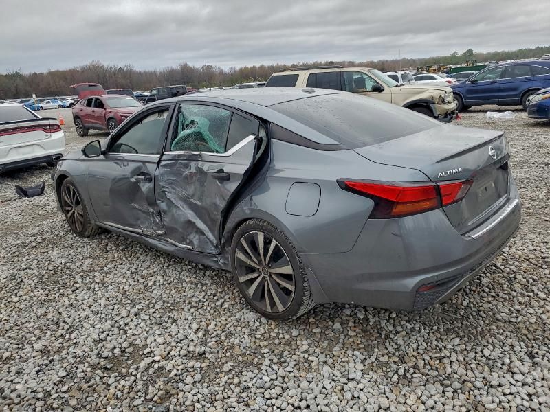 2020 Nissan Altima sr