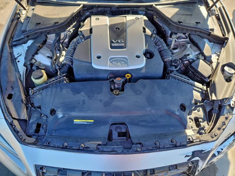 2015 Infiniti Q50 Base