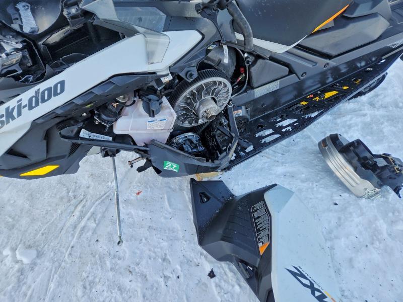2024 Skidoo 2024 Ski-doo mxz 850 Snowmobile