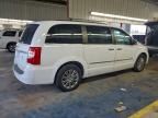 2014 Chrysler Town & Country Touring l