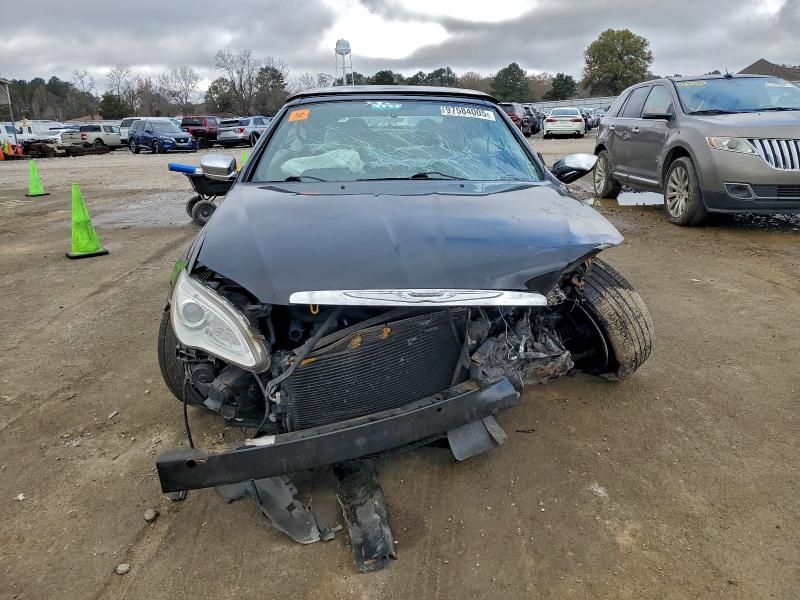 2014 Chrysler 200 Limited