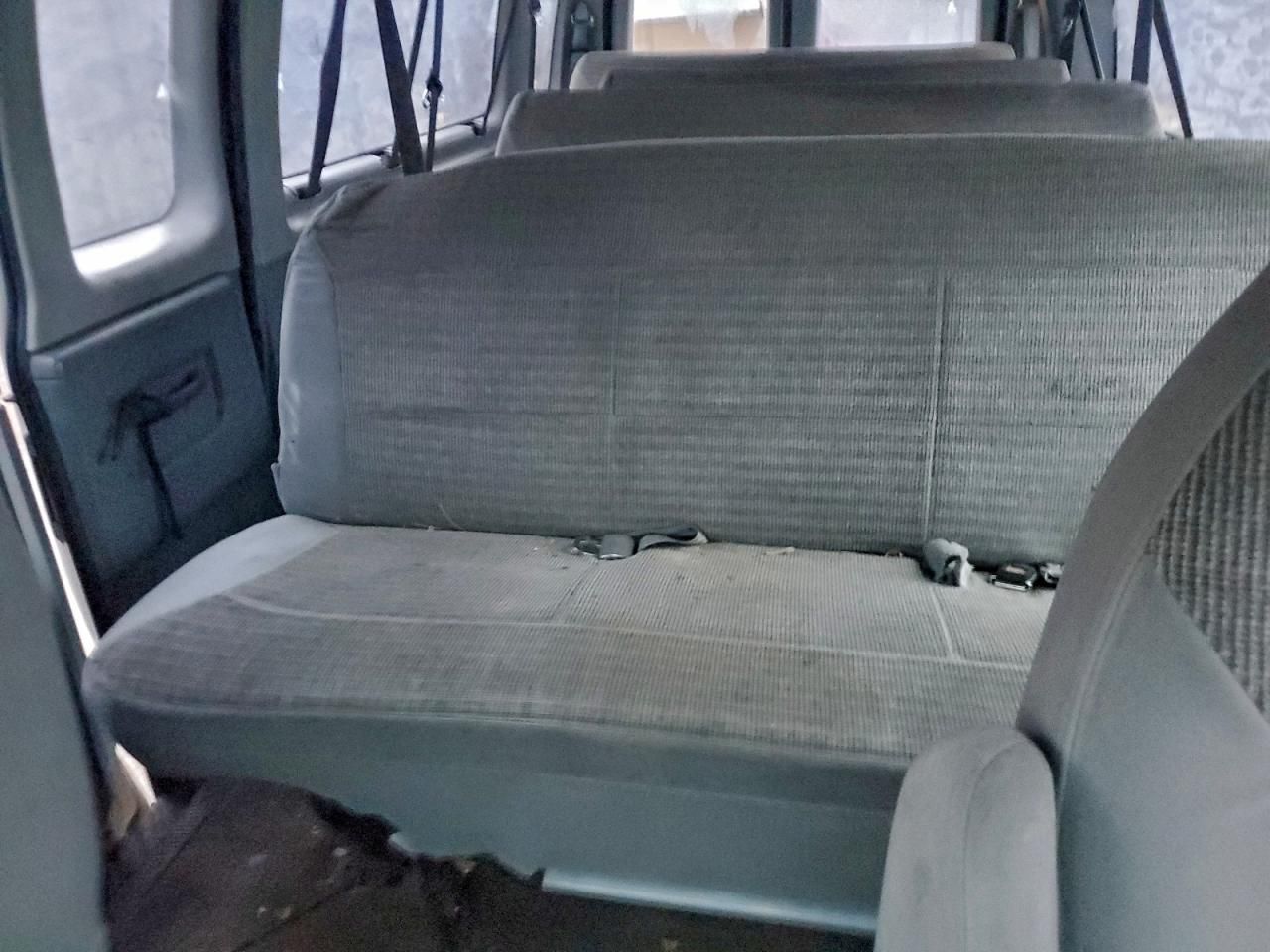 2003 Ford Econoline E350 Super Duty Wagon