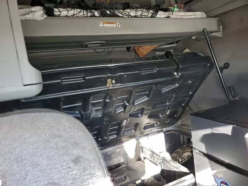 2018 Freightliner Columbia Semi Truck