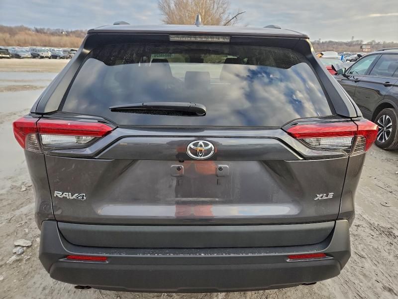 2022 Toyota Rav4 xle
