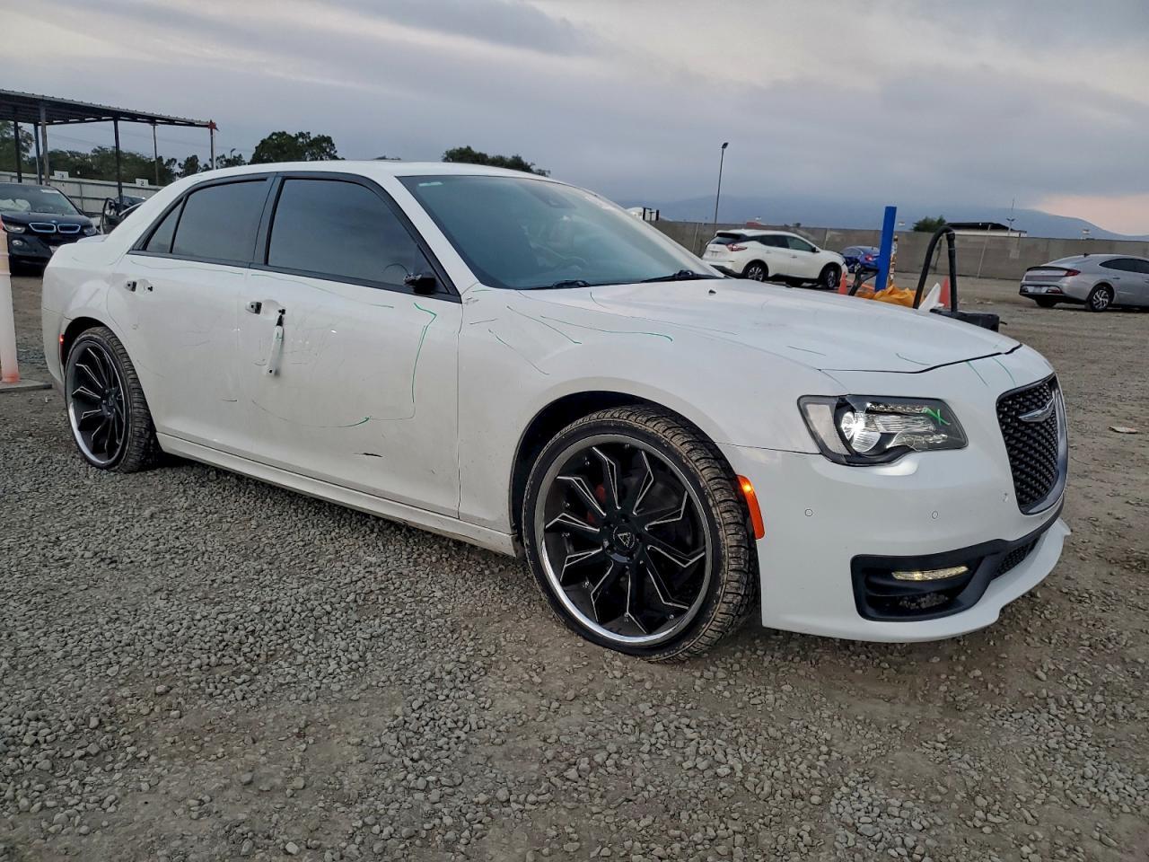 2017 Chrysler 300 s