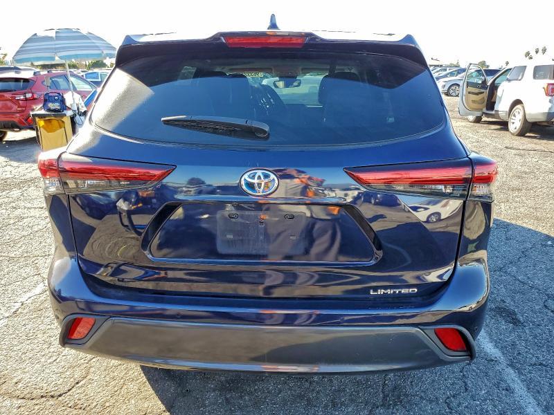 2022 Toyota Highlander Hybrid Limited