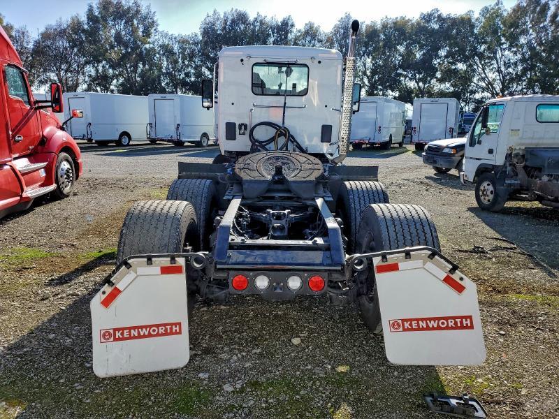 2024 Kenworth T880 Semi Truck