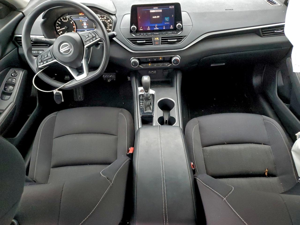 2022 Nissan Altima sv