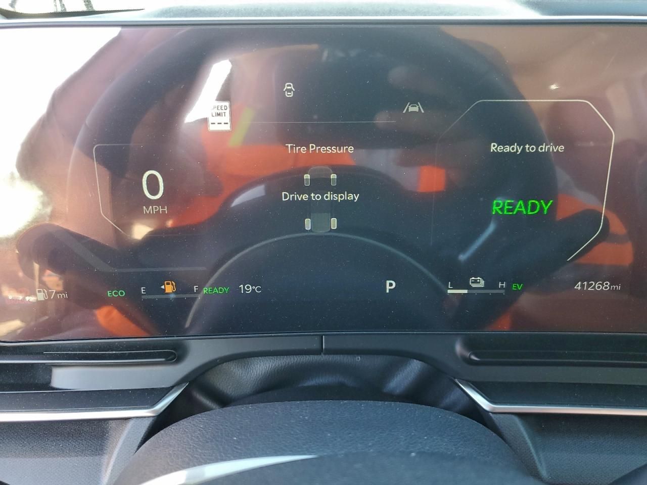 2025 KIA Carnival sx