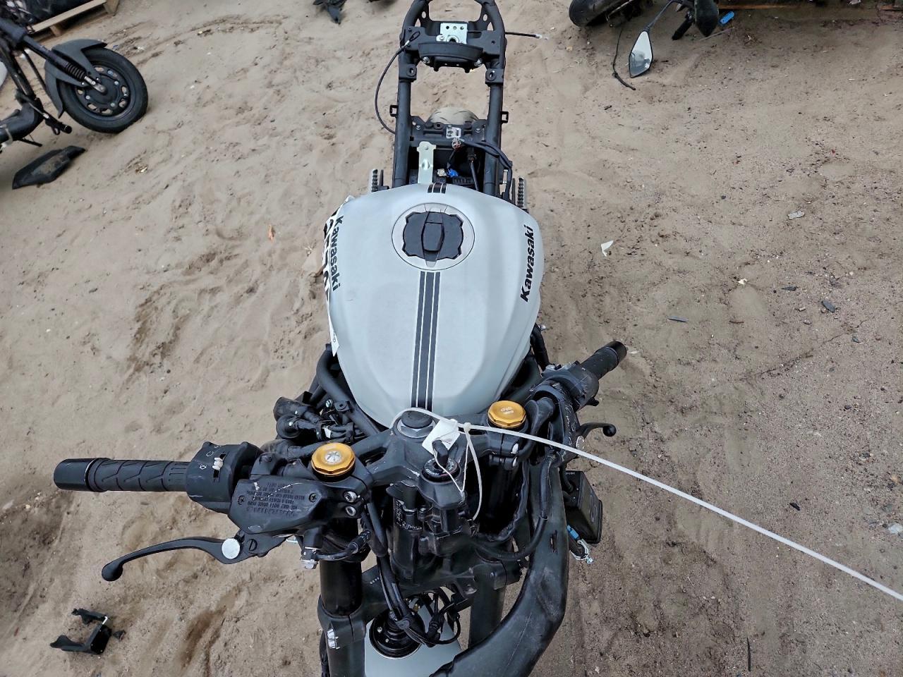 2025 Kawasaki ZX400 S