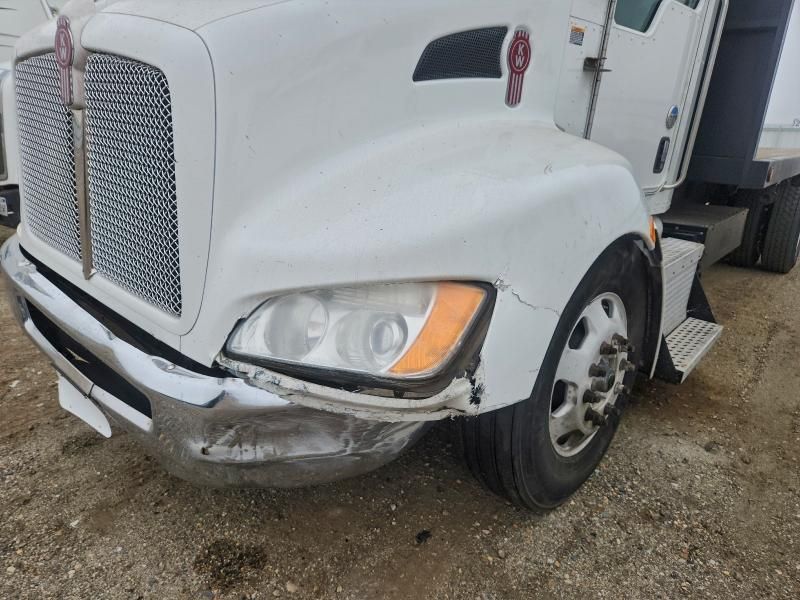 2012 Kenworth T370 Flatbed Truck