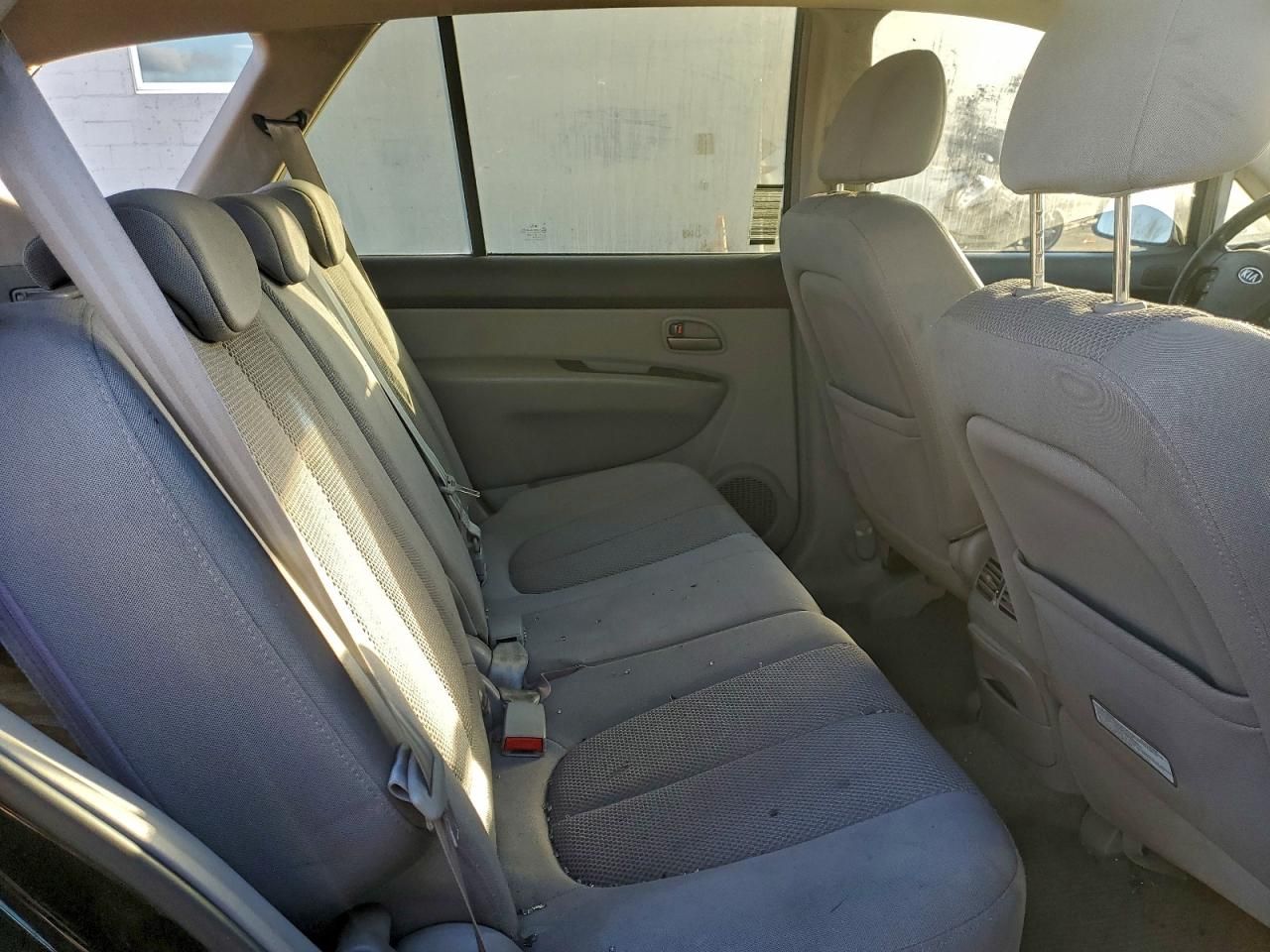 2007 KIA Rondo Base