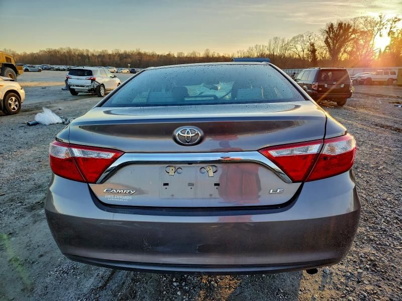 2015 Toyota Camry le