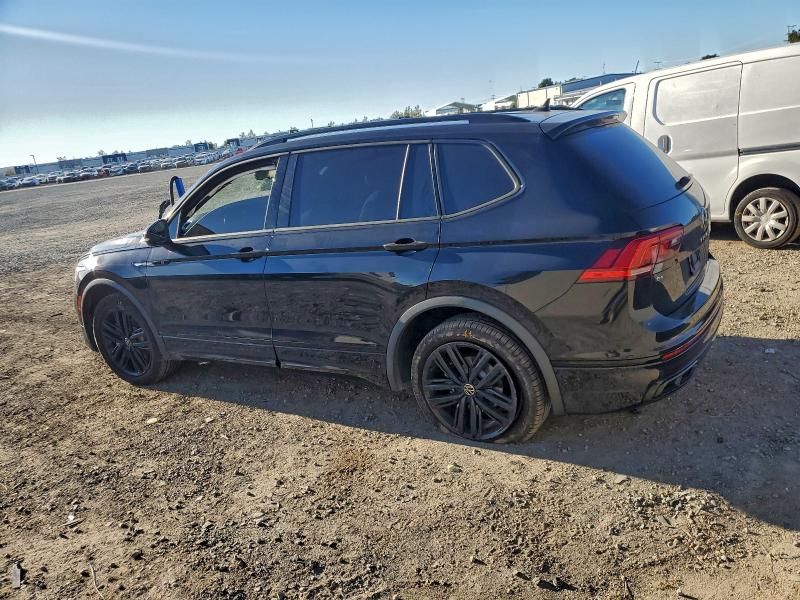 2022 Volkswagen Tiguan se R-line Black