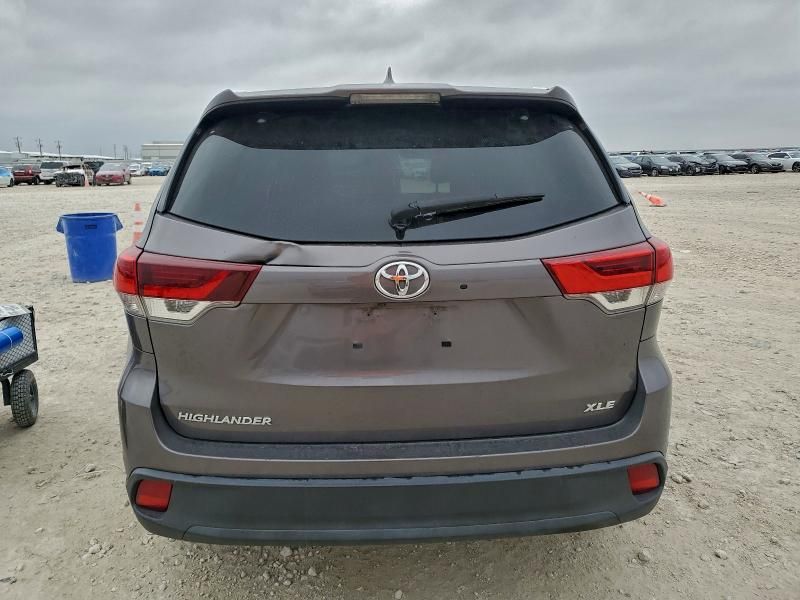 2019 Toyota Highlander se