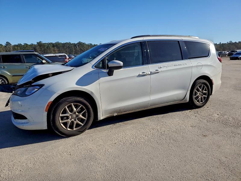 2020 Chrysler Voyager lxi
