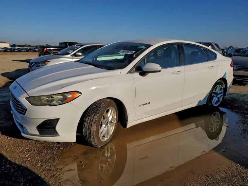 2019 Ford Fusion se