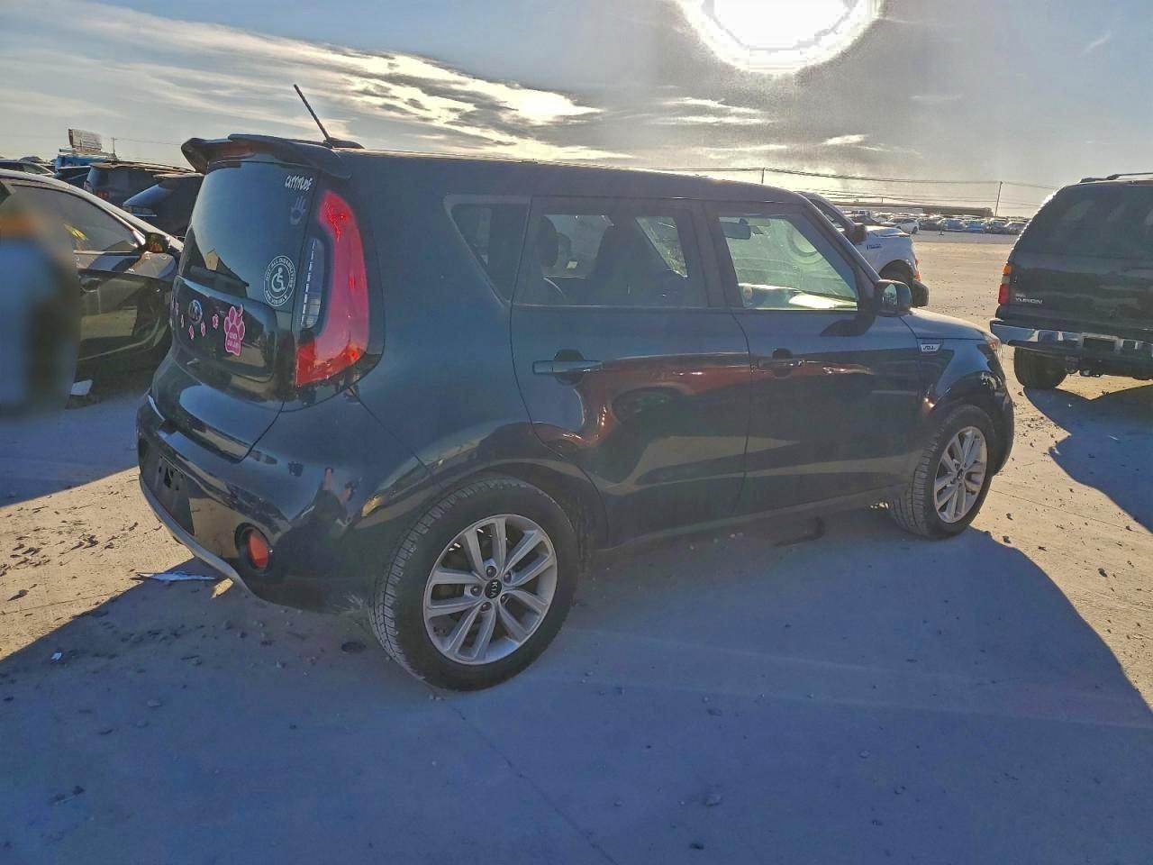 2017 KIA Soul +