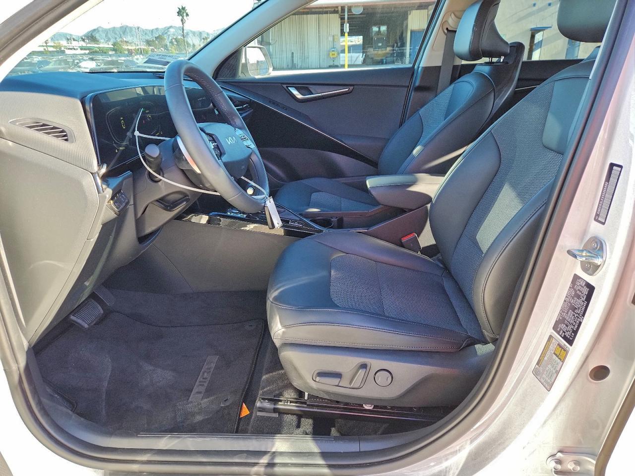 2025 KIA Niro ex