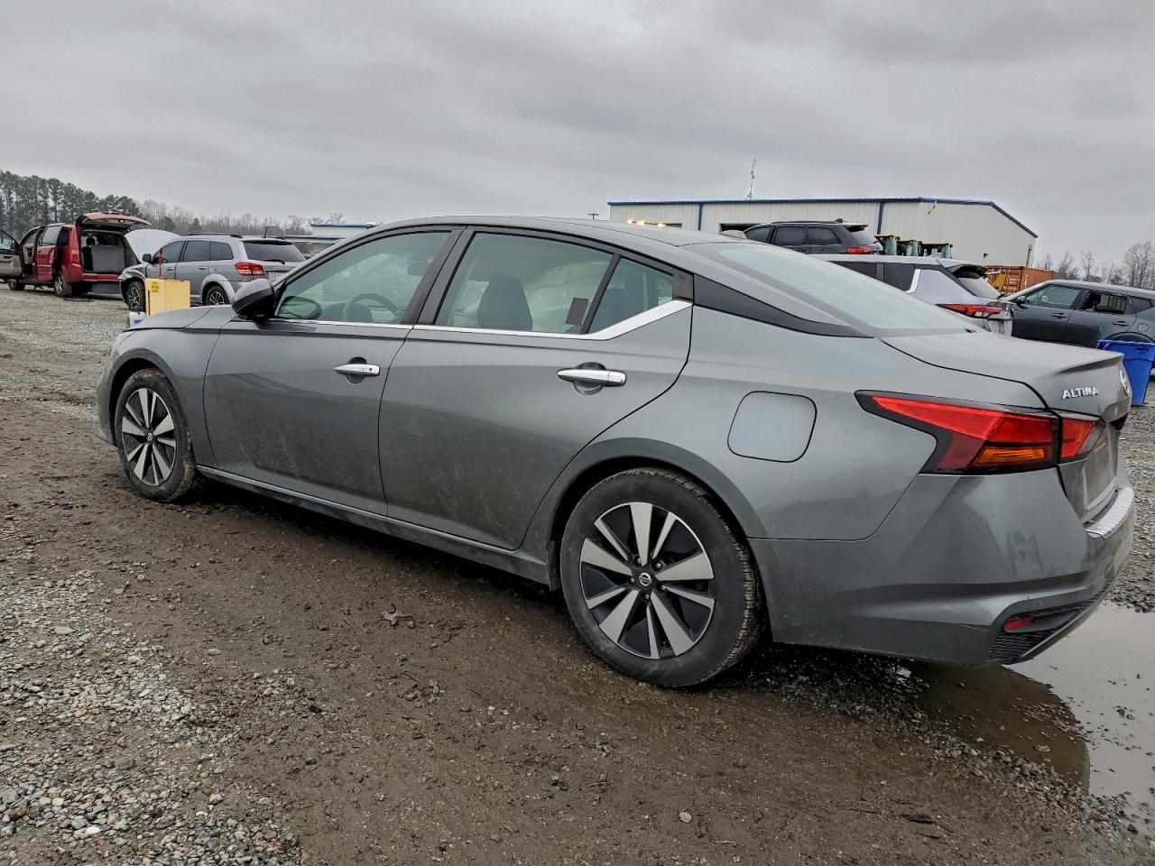 2022 Nissan Altima sv