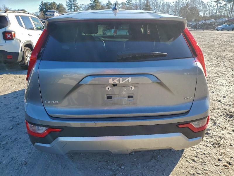 2023 KIA Niro lx