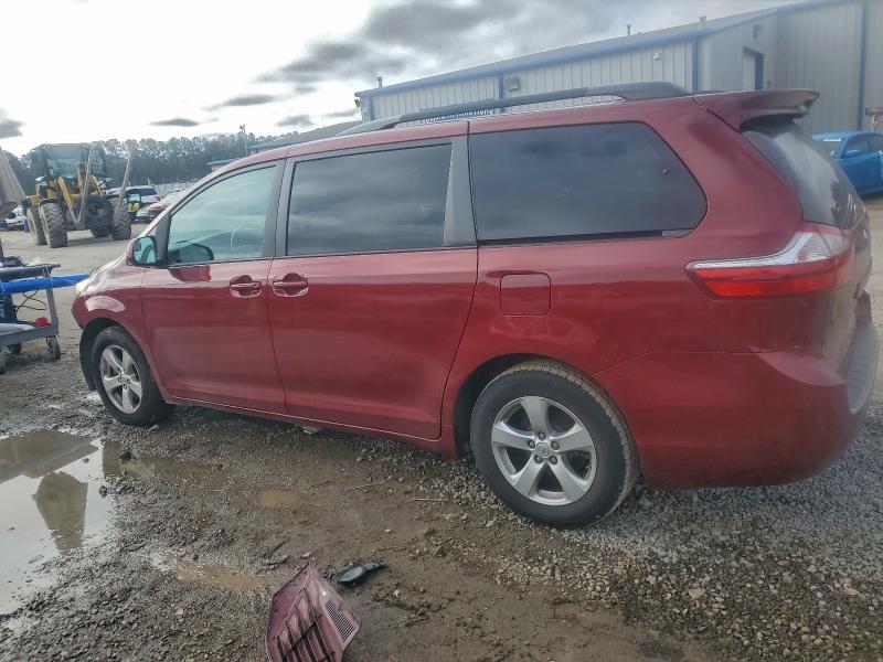 2017 Toyota Sienna le
