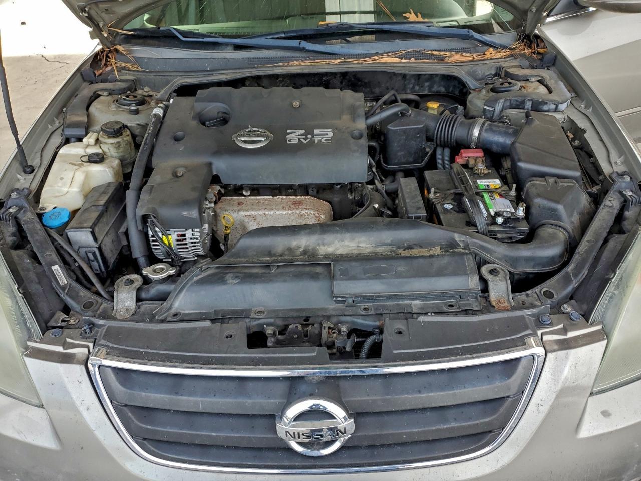 2004 Nissan Altima Base