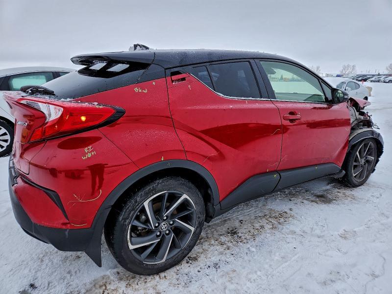2022 Toyota C-hr xle
