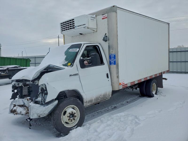 2022 Ford Econoline E450 Super Duty Cutaway Van