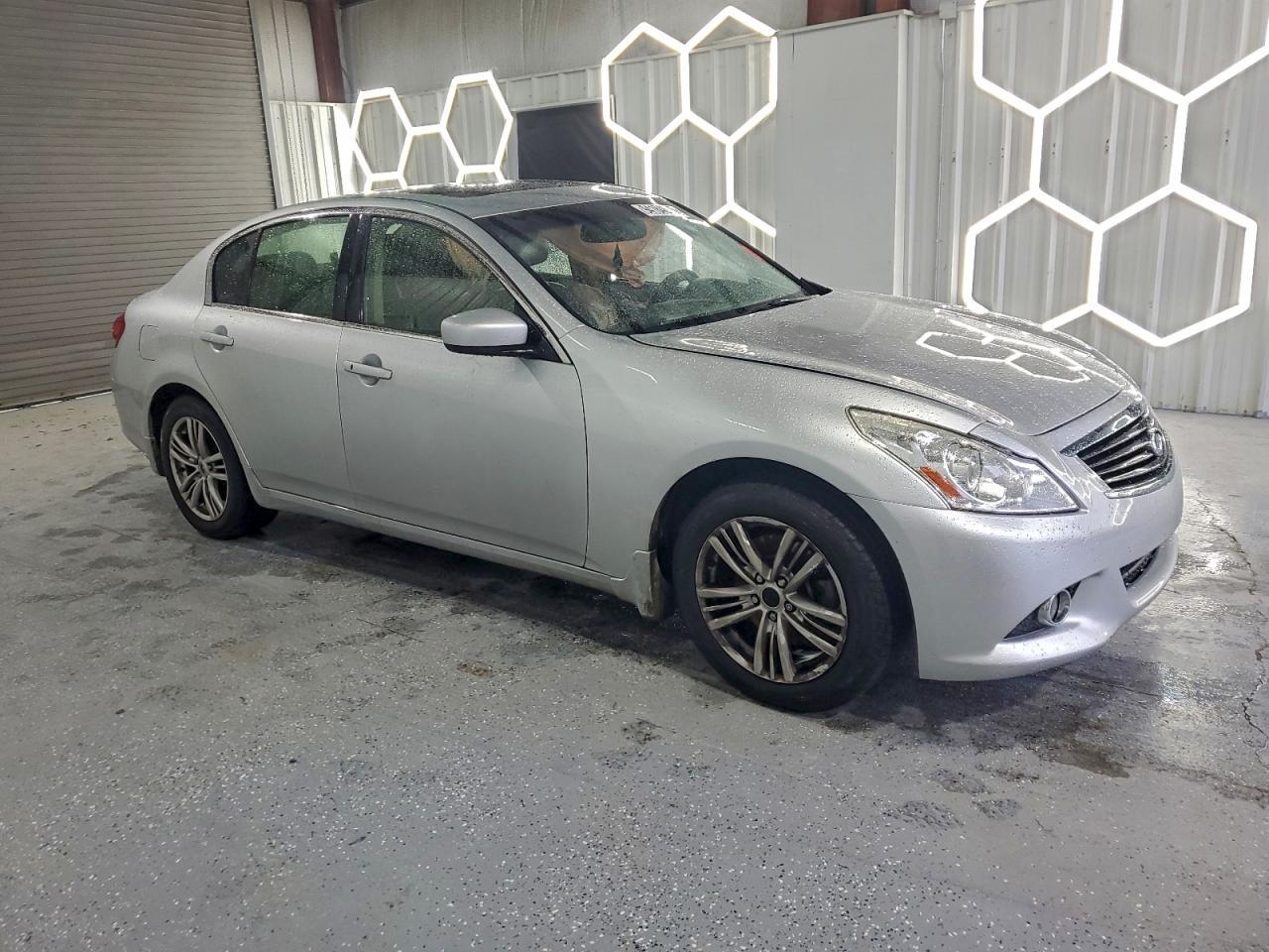 2011 Infinity G37 Sedan x