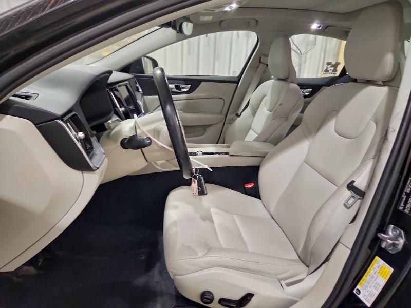 2020 Volvo S60 T5 Momentum