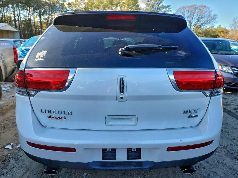 2013 Lincoln Townhouse MKX