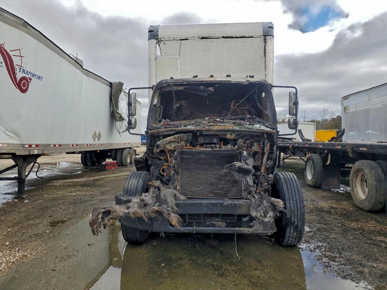 2016 Freightliner Business Class M2 BOX Truck