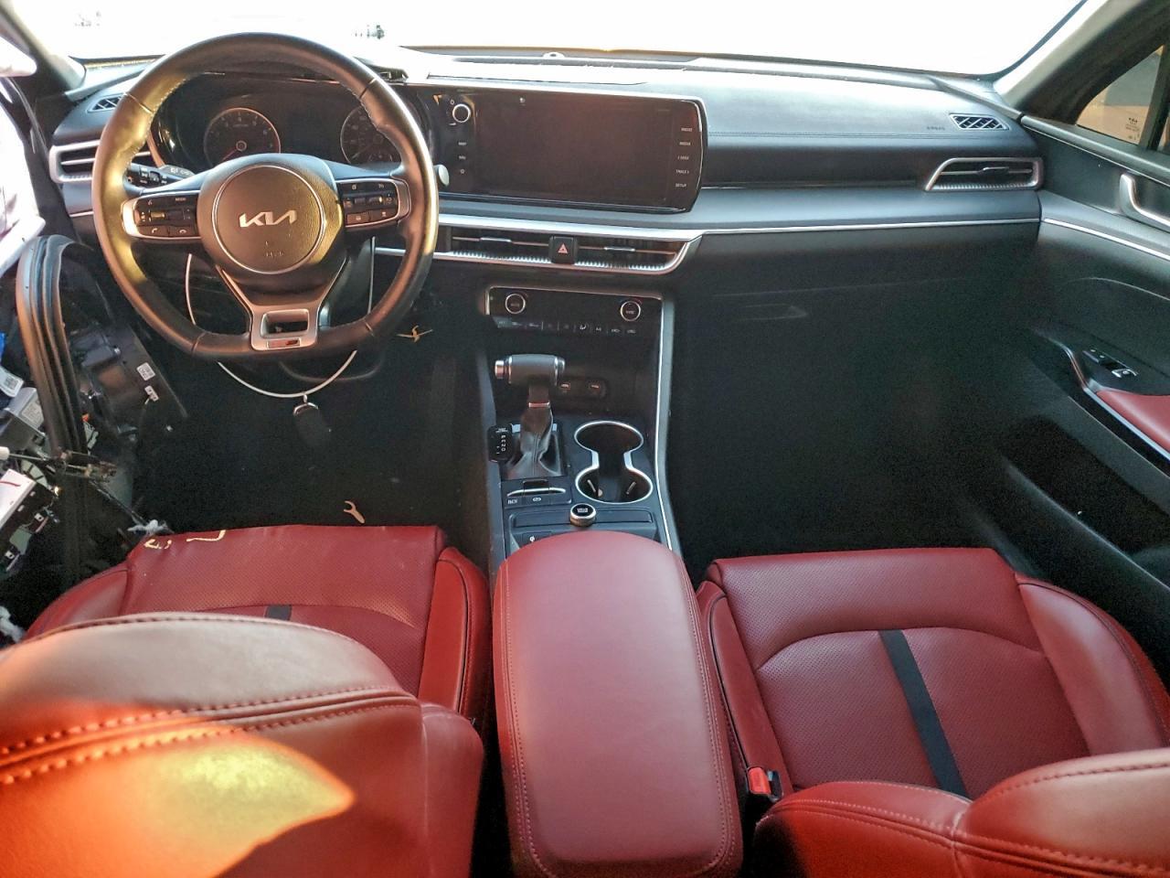 2022 KIA K5 gt Line