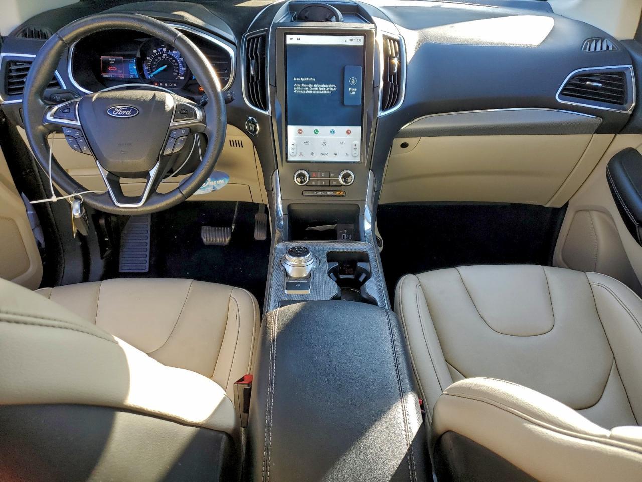 2021 Ford Edge Titanium